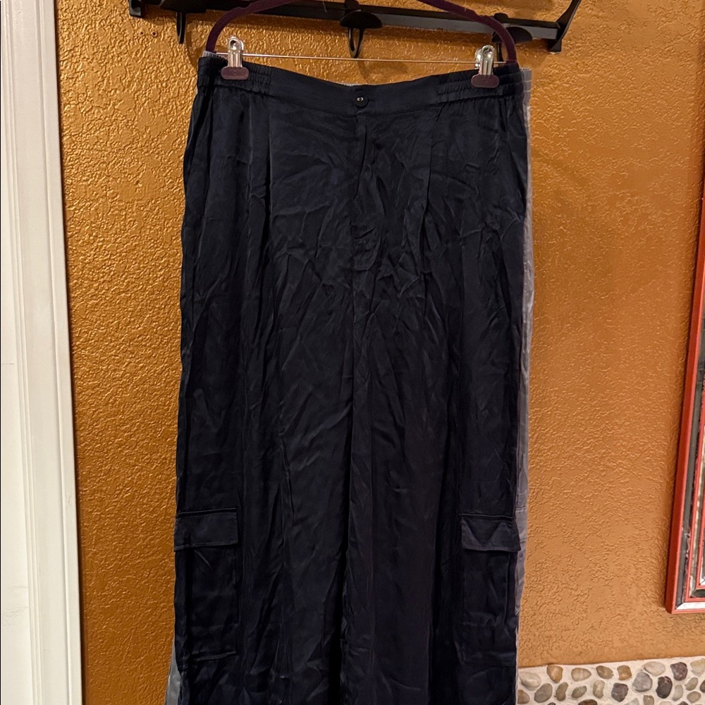 Calme by Johnny Was Black Silky/Satin Wide-Leg Cargo Pants NWT size XL